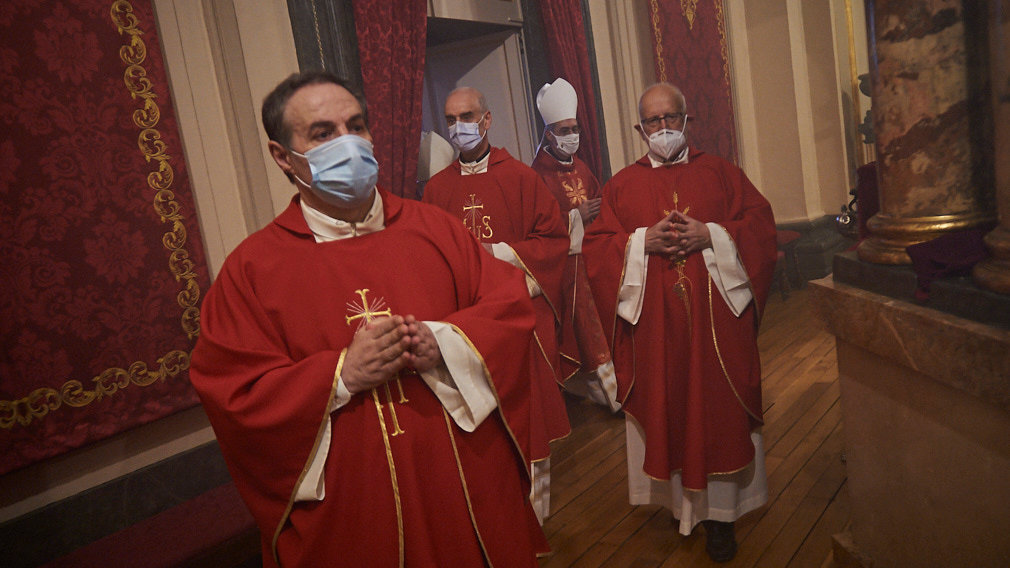 Misa solemne en honor a San Fermín durante sus fiestas en 2020 suspendidas por la crisis del coronavirus. PABLO LASAOSA