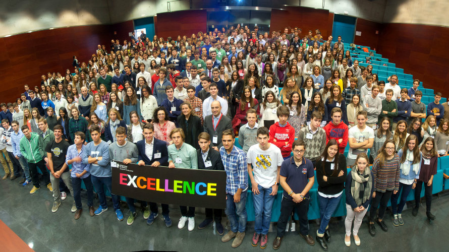 350 estudiantes de ESO y  Bachillerato en el programa Excellence de la Universidad de Navarra.