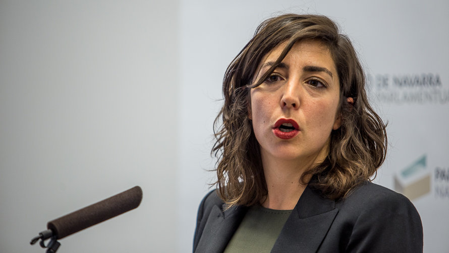 Laura Perez, de Podemos, en Parlamento de Navarra.