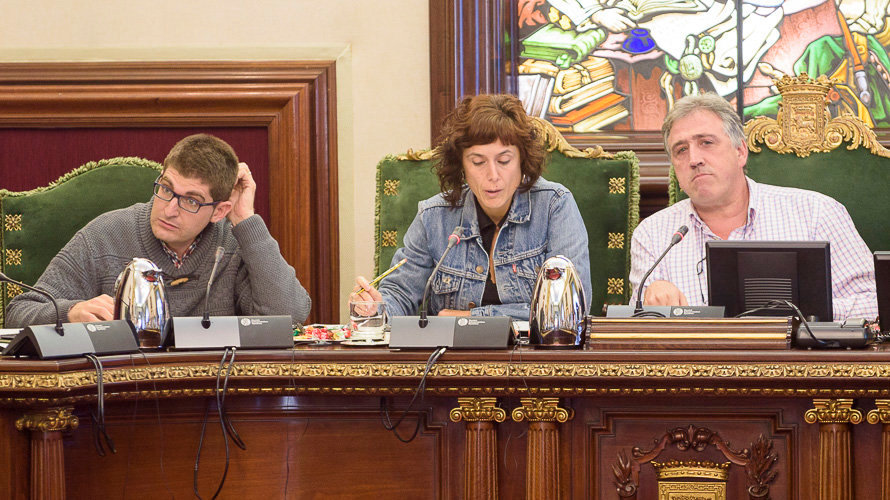 Pleno Ayuntamiento Pamplona. PABLO LASAOSA_15