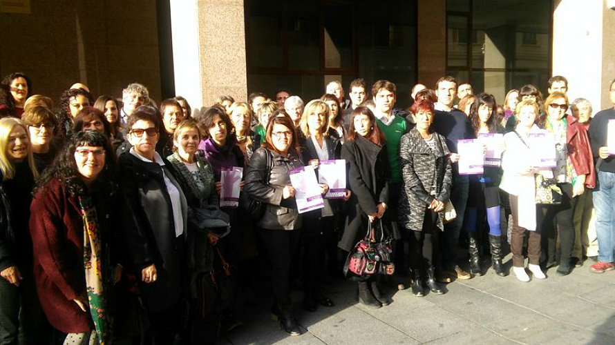 Más de 70 entidades locales navarras participan en una campaña contra la violencia hacia las mujeres y niñas. EP