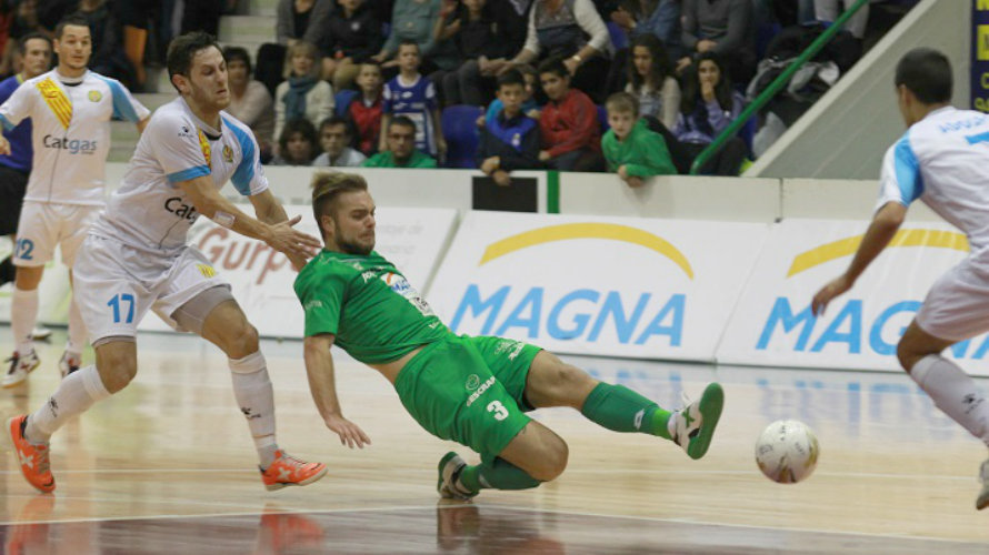 El andaluz Víctor (Magna Gurpea) jugó un gran partido ante Santa Coloma.