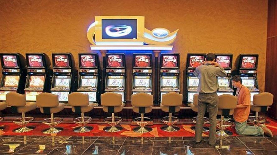Máquinas tragaperras en un casino de Singapur. EFE.