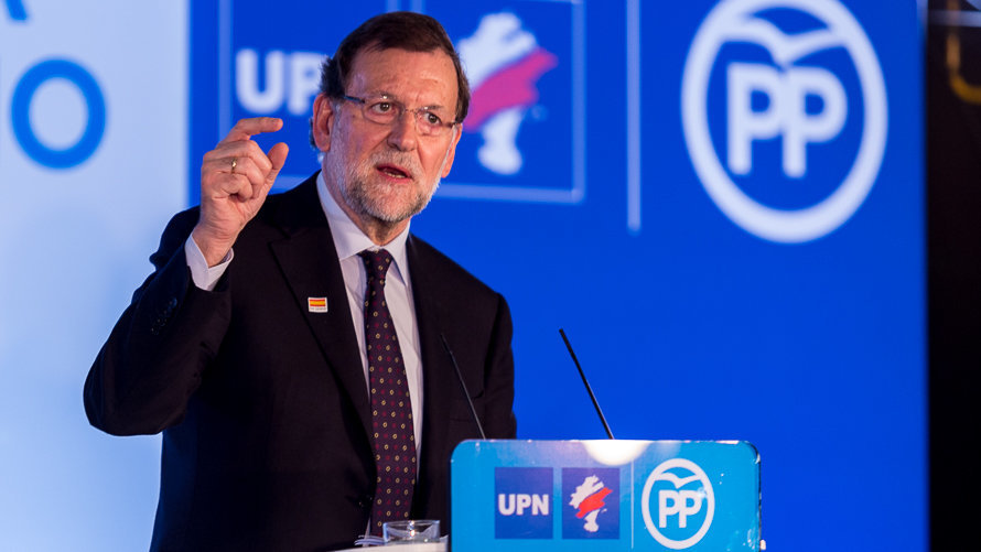 Mariano Rajoy durante una visita Pamplona en un acto electoral del pasado diciembre de UPN-PP. IÑIGO ALZUGARAY.