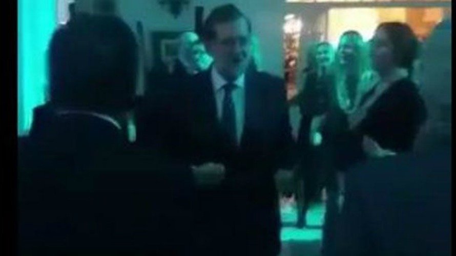 Filtran un vídeo de Rajoy bailando Raphael.