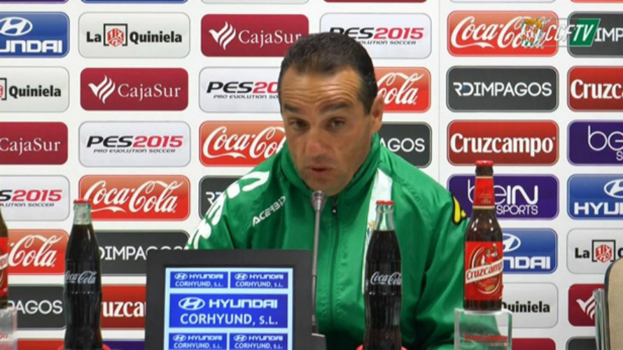 José Luis Oltra es el entrenador del Córdoba.