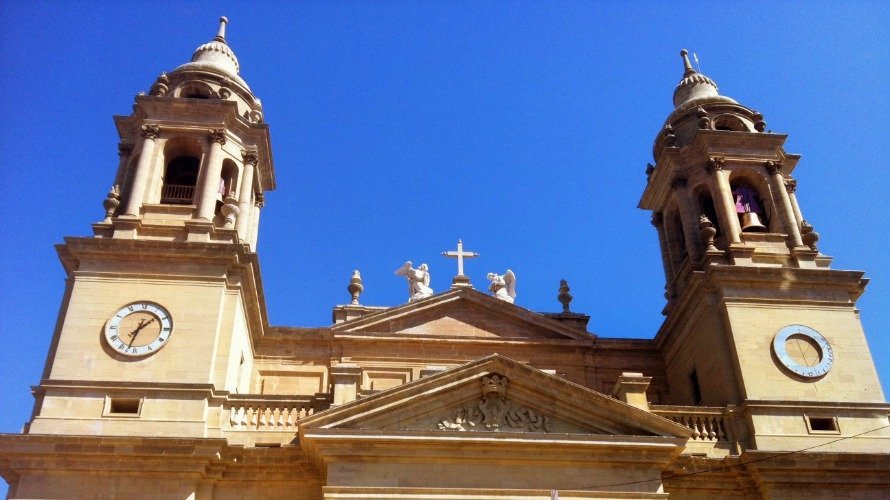 Fachada de la Catedral de Pamplona.