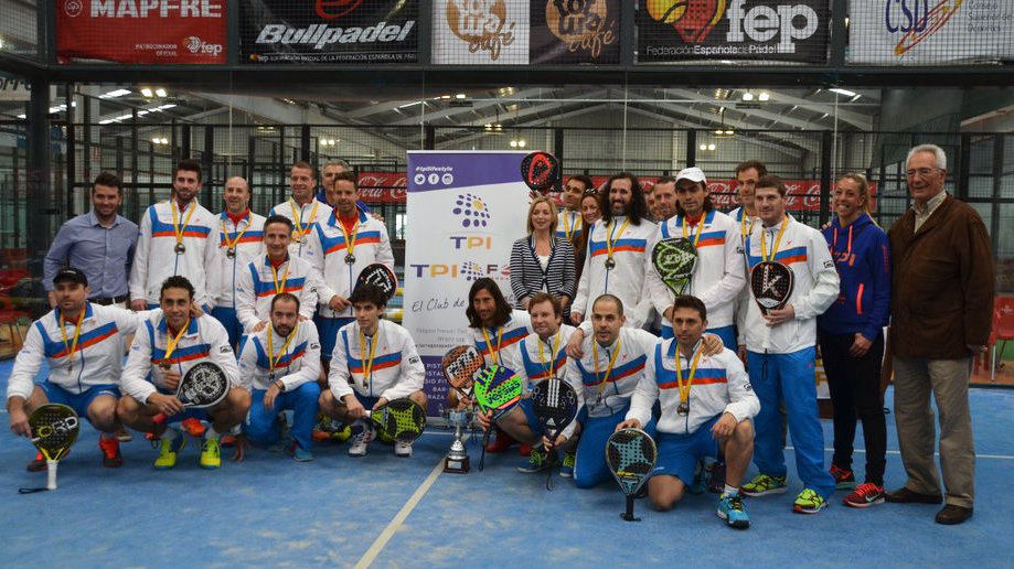 El equipo Entrena Padel ha revalidado el título campeón de España. (Twitter)