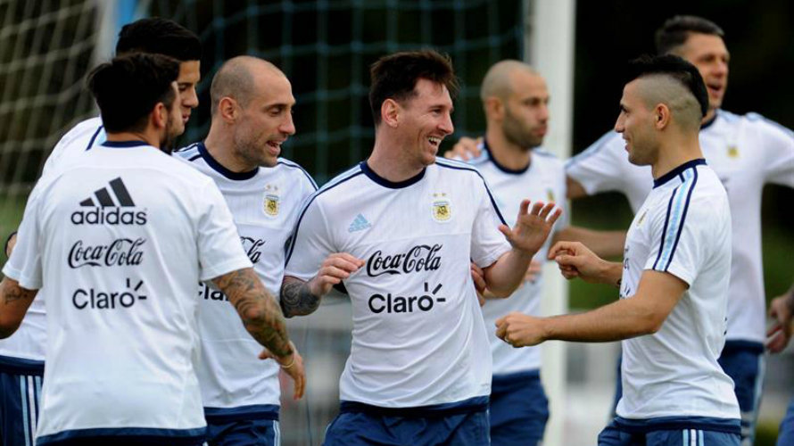 Zabaleta, Messi y el Kun Agüero. Efe.