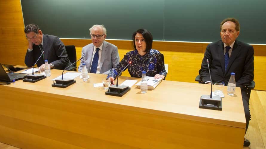 Aniversario del Instituto Empresa y Humanismo de la Universidad de Navarra. De izquierda a derecha, Tomás Calleja, Alejandro Llano, Montserrat Herrero y Rafael Alvira.