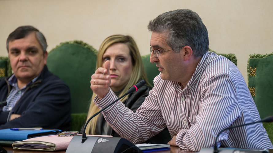Alberto Labarga en la reunión de la Comisión de Asuntos Ciudadanos del Ayuntamiento de Pamplona. -(3). IÑIGO ALZUGARAY
