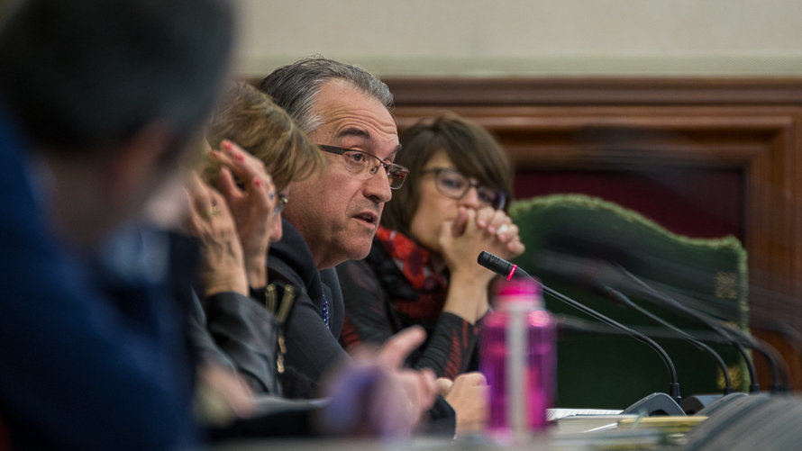 Enrique Maya en la reunión de la Comisión de Asuntos Ciudadanos del Ayuntamiento de Pamplona. (7). IÑIGO ALZUGARAY