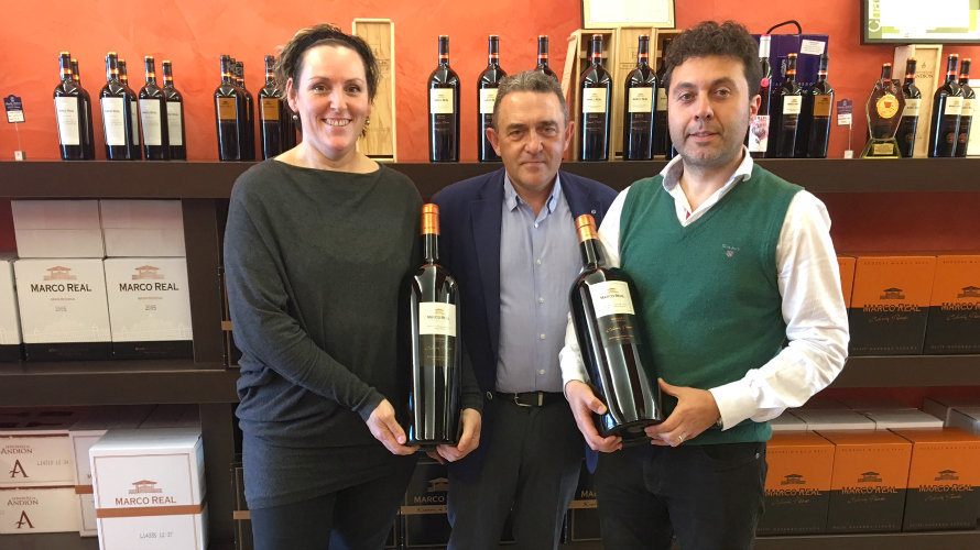 Sonia Zaratiegui (Nuevo Hostaf de Tafalla), Jose Manuel Plo (Bodega Marco Real) y Álvaro Celayeta (Merindad de Olite Enoteca Winebar de OIite).
