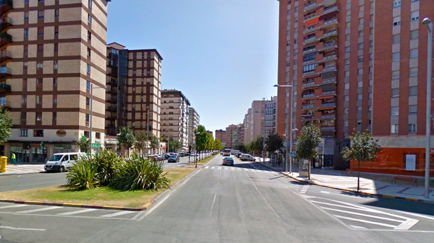 Avenida Bayona del barrio pamplonés de San Juan.