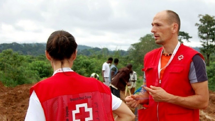 El delegado navarro de Cruz Roja Pablo San Julián, en Sierra Leona.