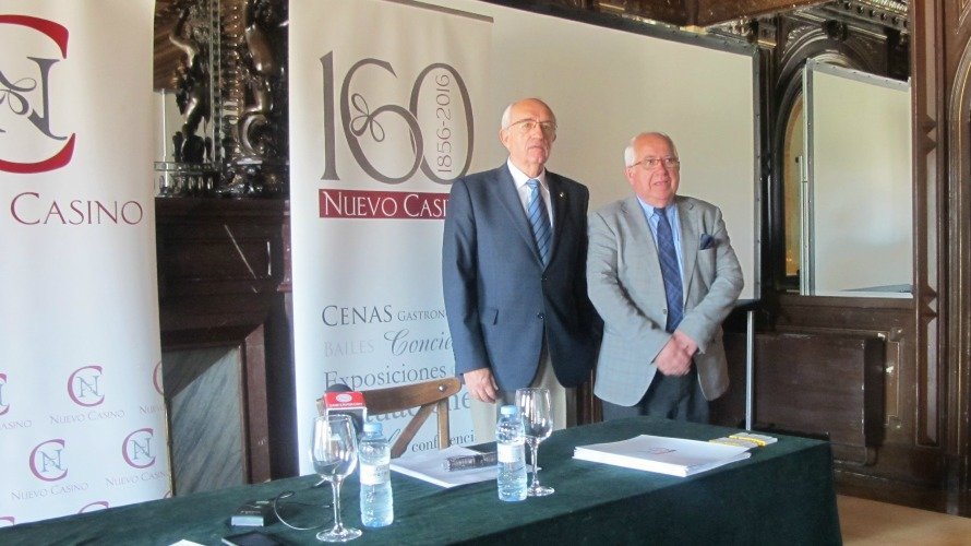 D. Joaquín Molinero Abaurrea, Presidente del Casino, y D. Joaquín Ansorena Casaus, Vicepresidente; en la presentación del 160 aniversario del Nuevo Casino. 