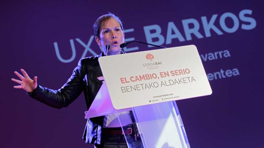 Uxue Barkos en en el acto central de campaña de Geroa Bai celebrado en la Sala Zentral de Pamplona. EFE / Villar López