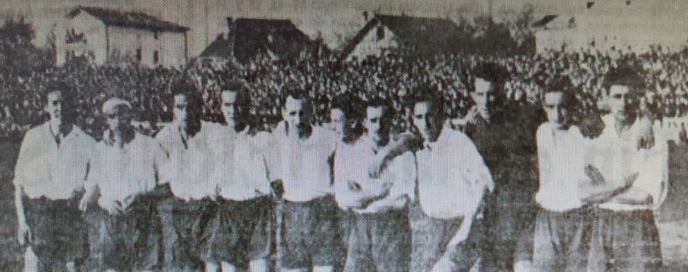 El once titular de Osasuna, en el descanso del match contra el Murcia, el 28 de abril de 1935.