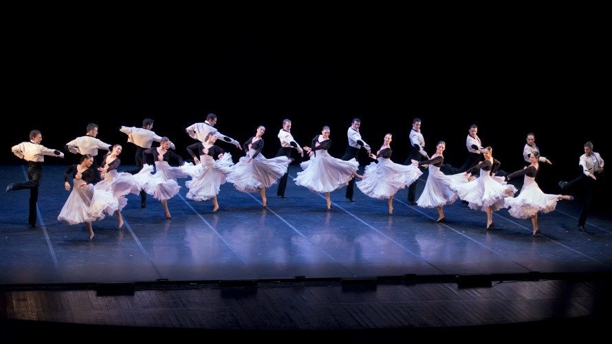 El Ballet Nacional de España bailando 'Ritmos'. VALLINA
