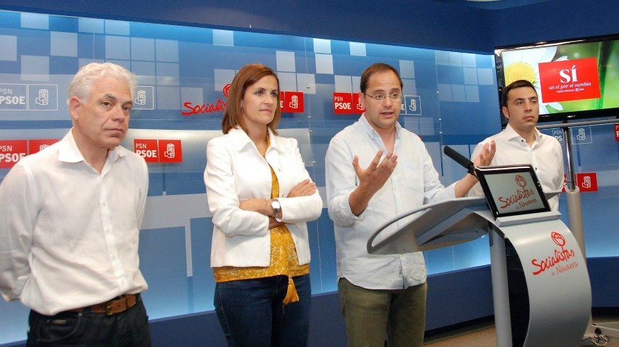 Los socialistas Jesús Mari Fernández, María Chivite, César Luena y Toni Magdaleno.