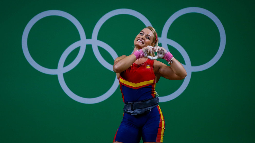 JJOO018.RÍO DE JANEIRO (BRASIL), 12/08/2016.- La española Lidia Valentín participa hoy, viernes 12 de agosto de 2016, en la categoría de los 75 kg femenina, de halterofilia, durante los Juegos Olímpicos Río 2016, en el RioCentro, de Río de Janeiro (Brasil). EFE/FERNANDO BIZERRA JR.