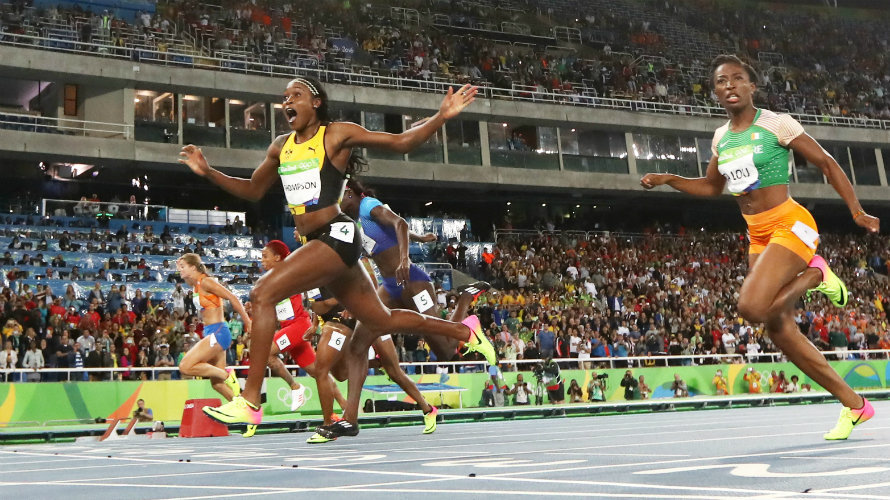 Elaine Thompson of Jamaica wins the women's 100m final of the Rio 2016 Olympic Games Athletics, Track and Field events at the Olympic Stadium in Rio de Janeiro, Brazil, 13 August 2016. (Atletismo, Brasil) EFEEPADIEGO AZUBEL