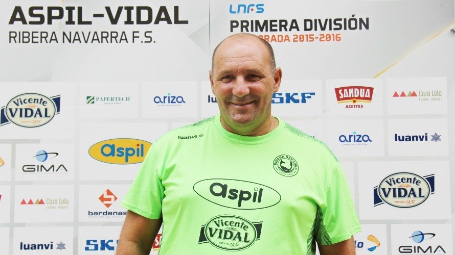 Pato, entrenador del Aspil-Vidal. 