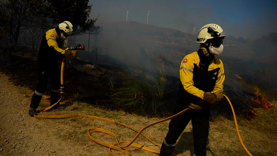 Bomberos de Navarra intervienen en el incendio de Tafalla. PABLO LASAOSA 02 - copia