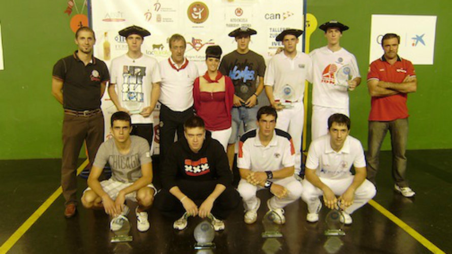 Campeones del torneo Vírgen de las Angustias en Lodosa. Foto Manista