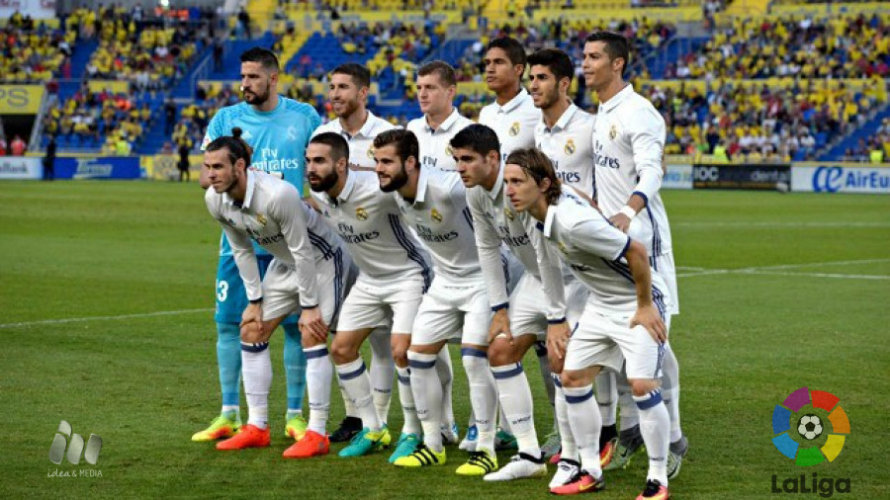 Equipo titular del Real Madrid en el estadio Insular de Las Palmas. Lfp.
