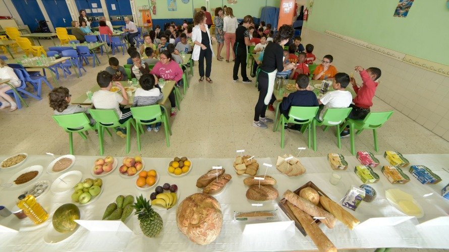 El desayuno de este martes para los niños del colegio público de San Jorge. 