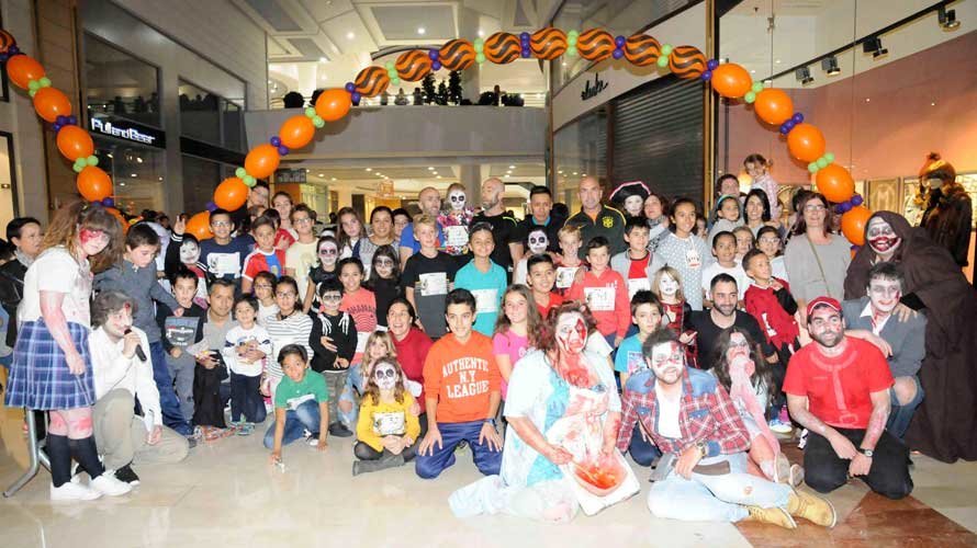 IV Carrera Infantil de Zombies celebrada el martes 1 de Noviembre en el centro comercial La Morea (1)