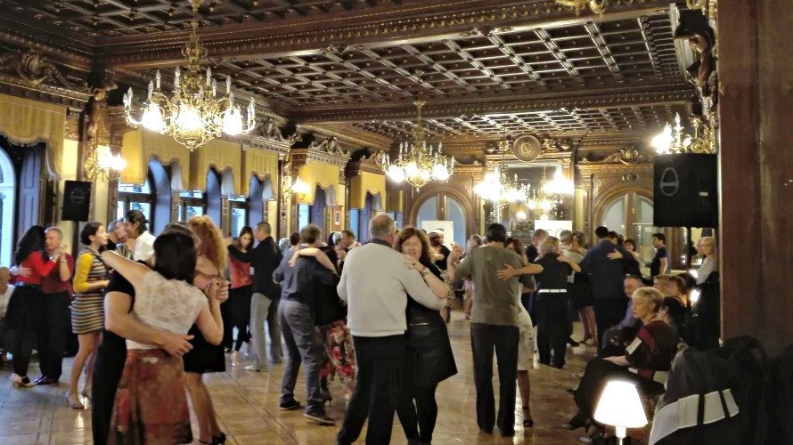 Milonga de despedida en el VII Encuentro de Tango Argentino en el Casino Principal de Pamplona. ESCALADA