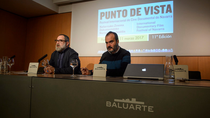 El director general de Cultura, Fernando Pérez, y el director artístico de la iniciativa, Oskar Alegría, presentan en conferencia de prensa la XI Edición del festival Punto de (2)