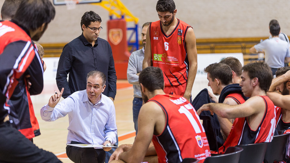 Partido entre Basket Navarra y CBC Valladolid disputado en el pabellón de la UPNA (7). IÑIGO ALZUGARAY