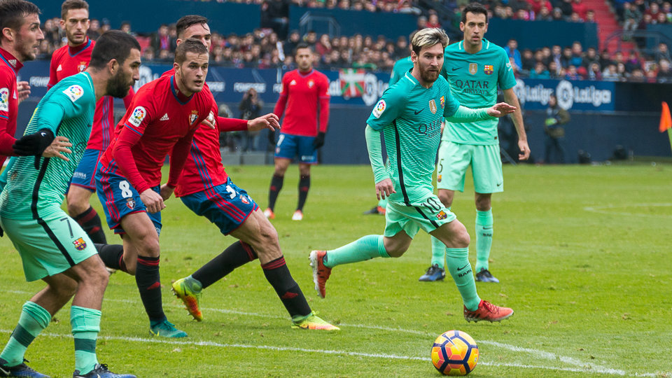 Partido de la Liga Santander entre Osasuna y Barcelona (0-3) disputado en El Sadar (57). IÑIGO ALZUGARAY