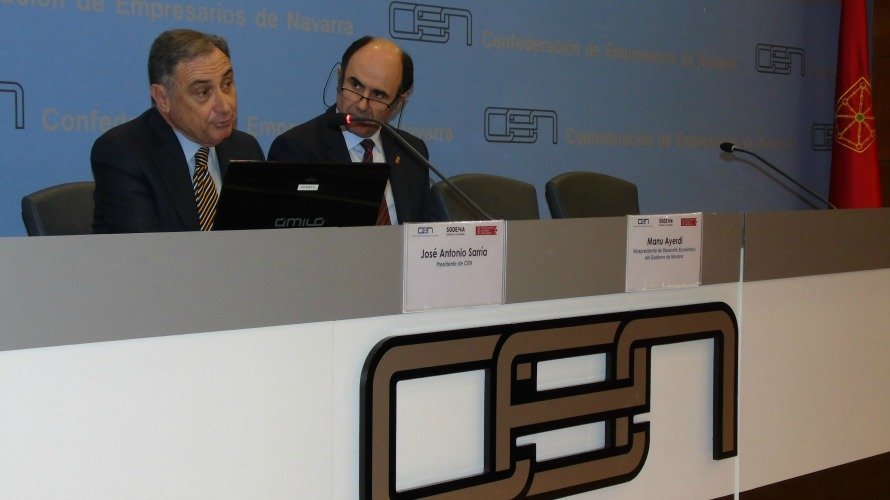 José Antonio Sarría. presidente de la CEN, y el vicepresidente económico Manu Ayerdi.