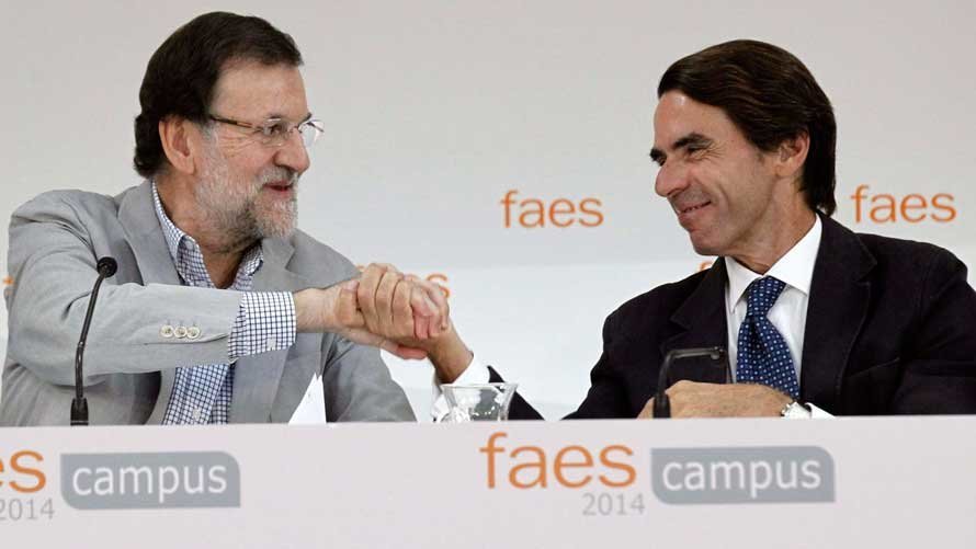 Mariano Rajoy y José María Aznar. EFE.
