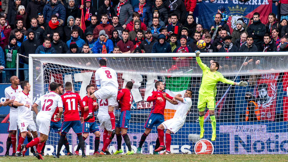 Partido de Liga entre Osasuna y Sevilla (3-4) disputado en El Sadar (26). IÑIGO ALZUGARAY
