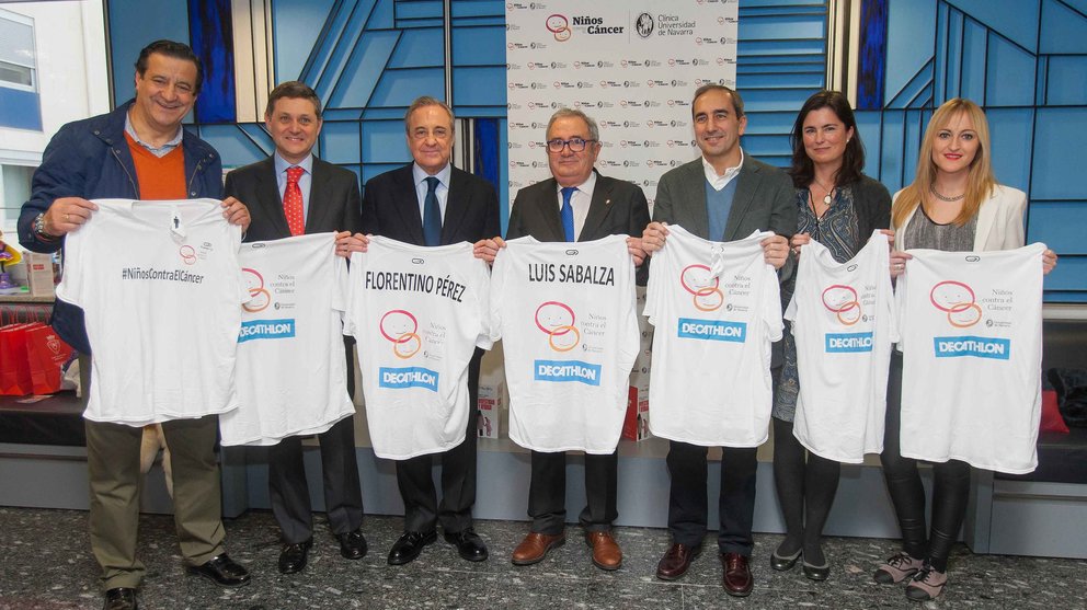 Los presidentes de Osasuna y Real Madrid, Luis Sabalza y Florentino Pérez, visitan la CUN para apoyar la investigación contra el cáncer infantil CEDIDA