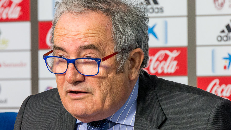 El presidente de Osasuna, Luis Sabalza, y su Junta Directiva analizan la situación del equipo y el club (31). IÑIGO ALZUGARAY