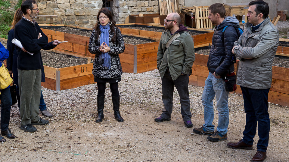 Miembros de la Comisión de Urbanismo del Ayuntamiento de Pamplona visitan el primer huerto comunitario ecológico de la ciudad en el Rincón de Pellejerías (02). IÑIGO ALZUGARAY