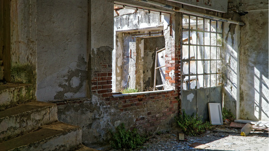 Un edificio abandonado. ARCHIVO