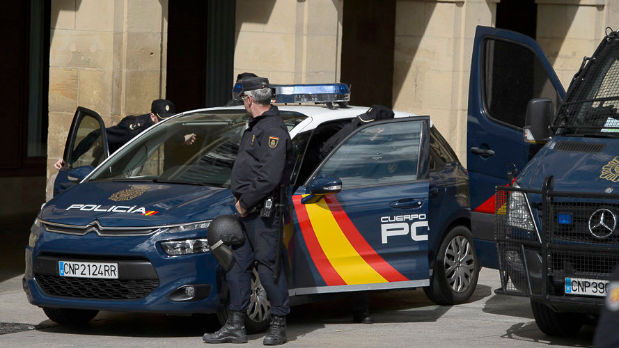 Detención de Policía Nacional en Pamplona. PABLO LASAOSA