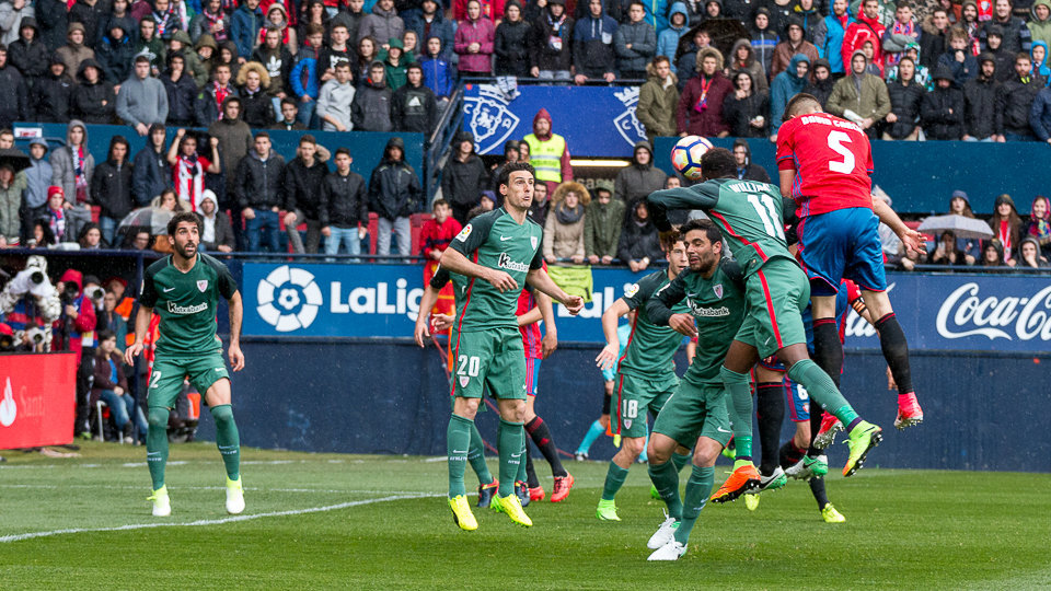 Partido entre Osasuna y Athletic Club de Bilbao disputado en el estadio de El Sadar  (03). IÑIGO ALZUGARAY