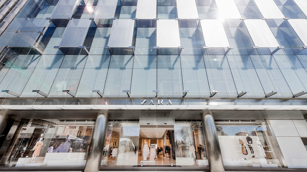 Fachada de la nueva tienda de Zara en el Paseo de la Castellana de Madrid, en plena zona de Azca, el distrito financiero de la capital.
