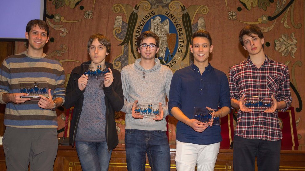 Algunos de los premiados en la Olimpiada de Filosofía de Navarra