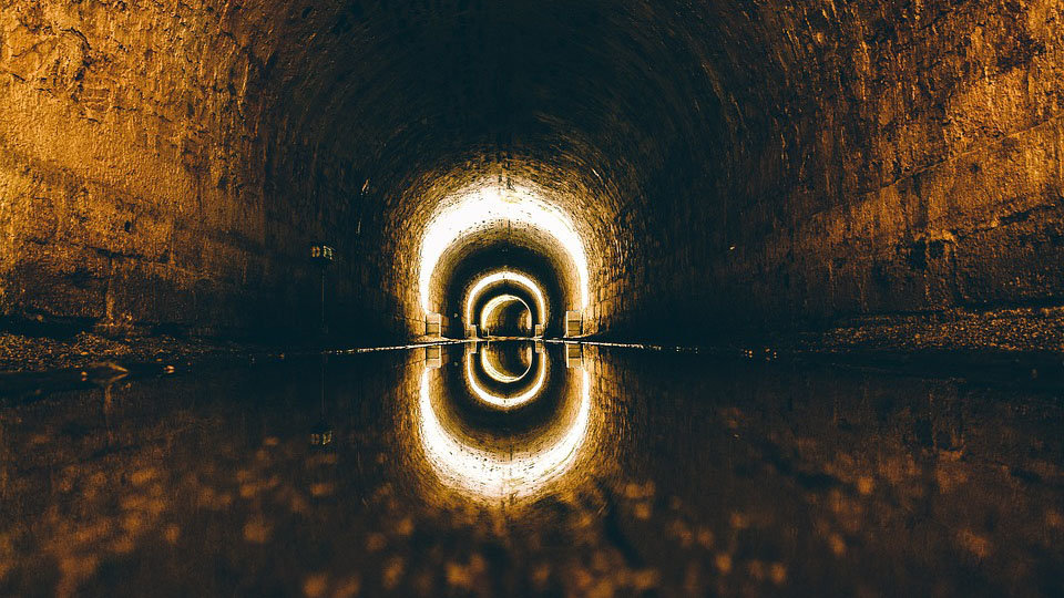 Un túnel en una imagen de recurso