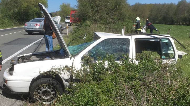 Accidente entre dos vehículos en la localidad navarra de Anué, en la carretera N-121-A BOMBEROS DE NAVARRA
