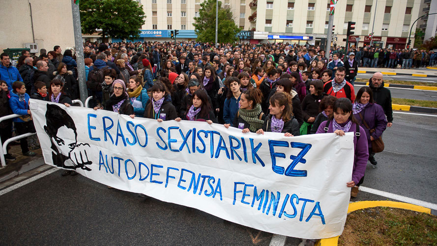 Manifestación en contra de la agresión sexual ocurrida en fiestas de la Chantrea 2017. PABLO LASAOSA 20